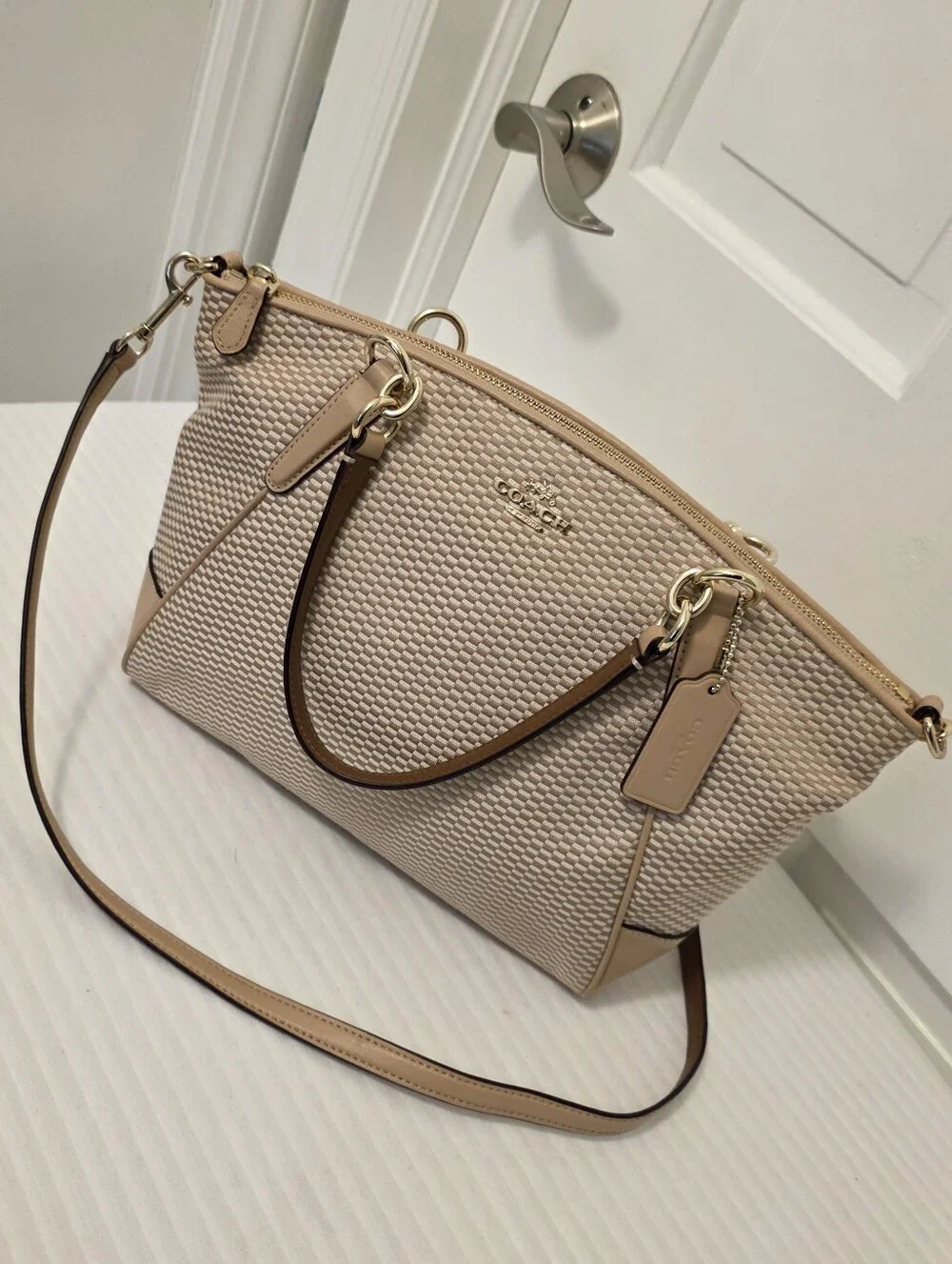 EC Coach Kelsey Beige Jacquard Print Satchel/Crossbody Bag F57244